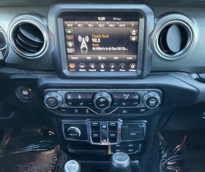 2023 Jeep Wrangler 4-Door Sahara 4x4