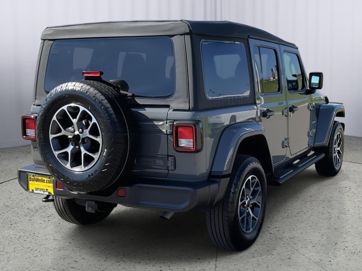 2023 Jeep Wrangler 4-Door Sahara 4x4