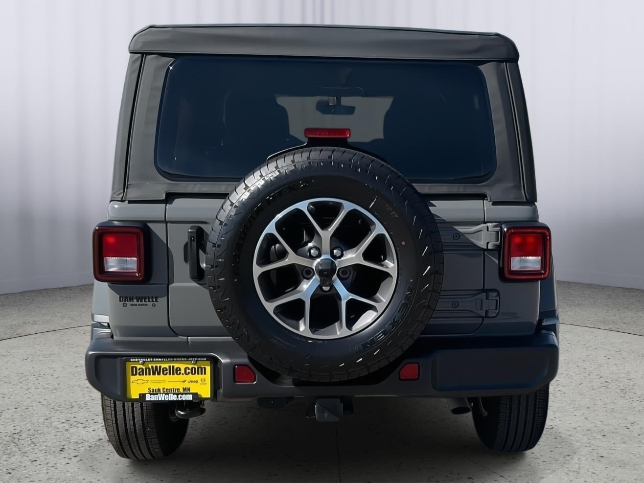 2023 Jeep Wrangler 4-Door Sahara 4x4