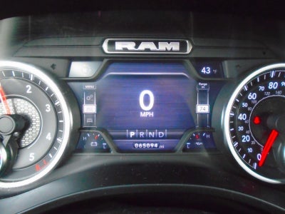 2022 RAM 1500 Big Horn Crew Cab 4x4 5'7" Box
