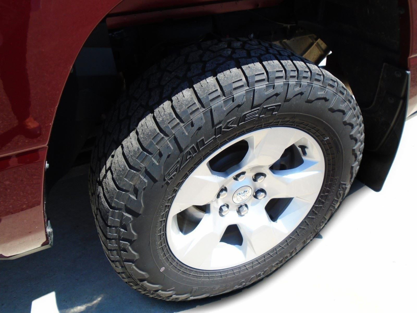 2022 RAM 1500 Big Horn Crew Cab 4x4 5'7" Box
