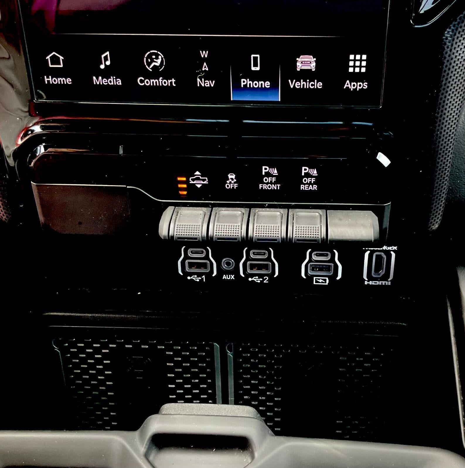 2026 RAM 1500 Limited Crew Cab 4x4 5'7" Box