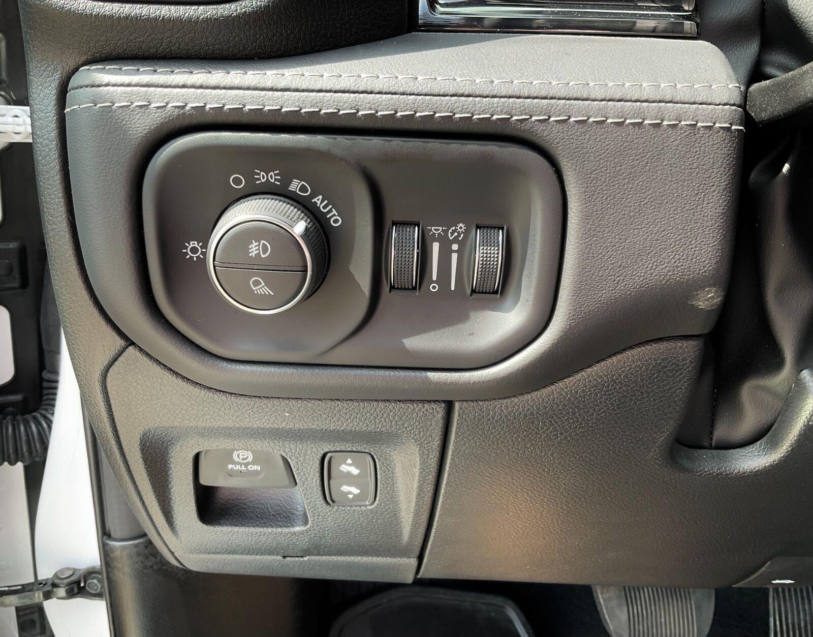 2026 RAM 1500 Limited Crew Cab 4x4 5'7" Box