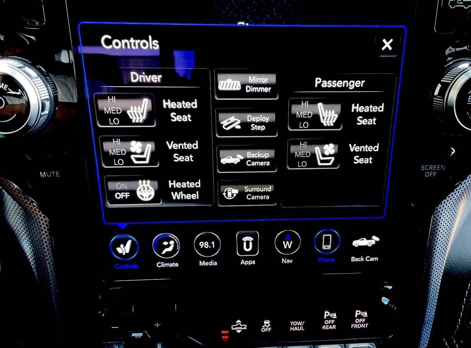 2019 RAM 1500 Limited Crew Cab 4x4 5'7" Box