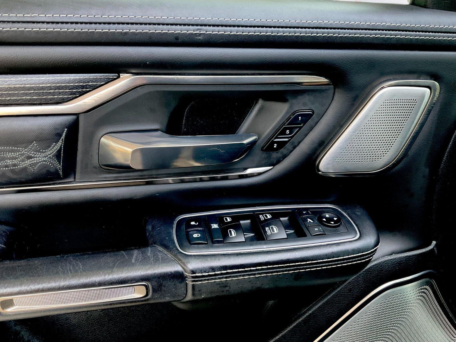 2019 RAM 1500 Limited Crew Cab 4x4 5'7" Box