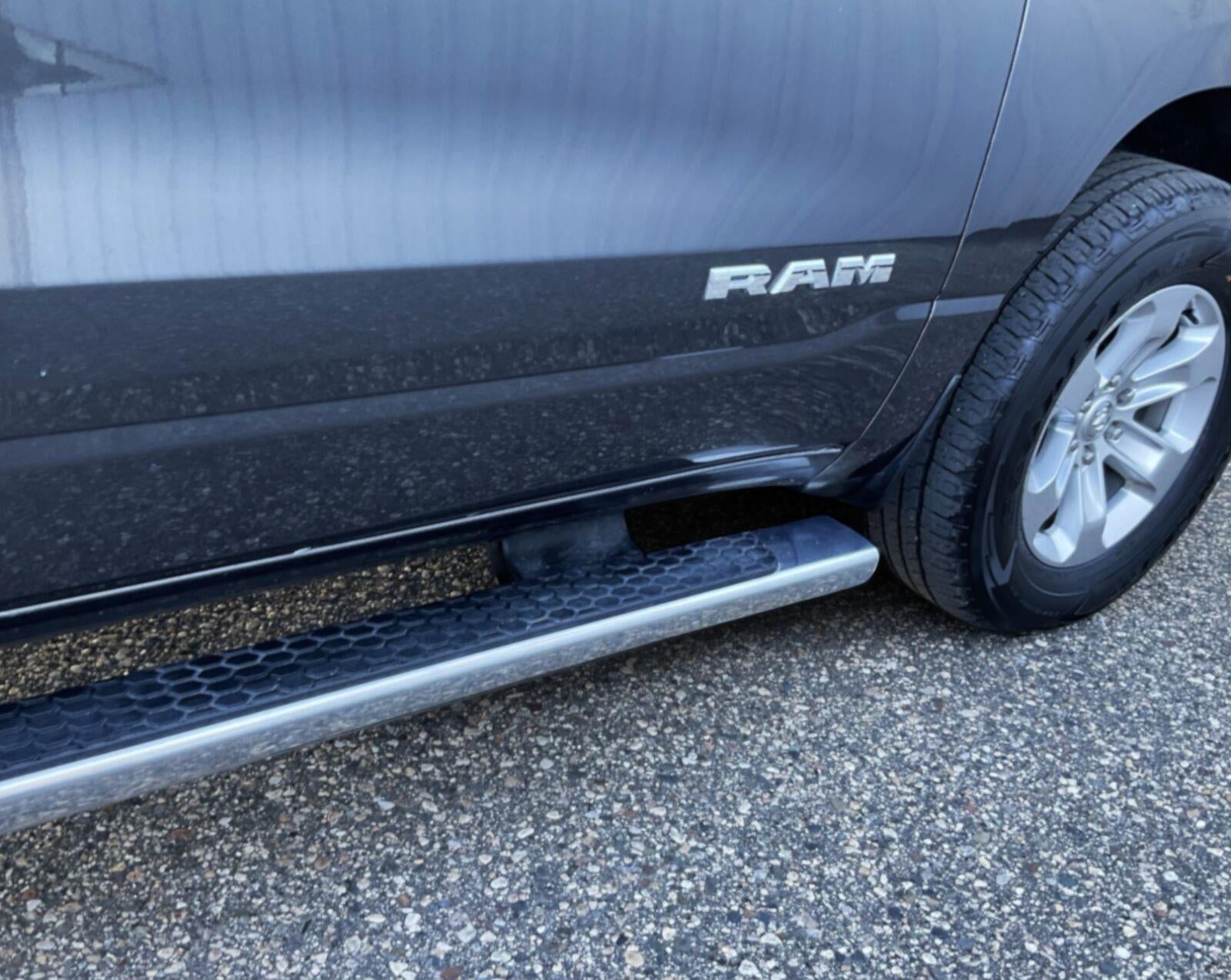 2024 RAM 1500 Laramie Crew Cab 4x4 5'7" Box