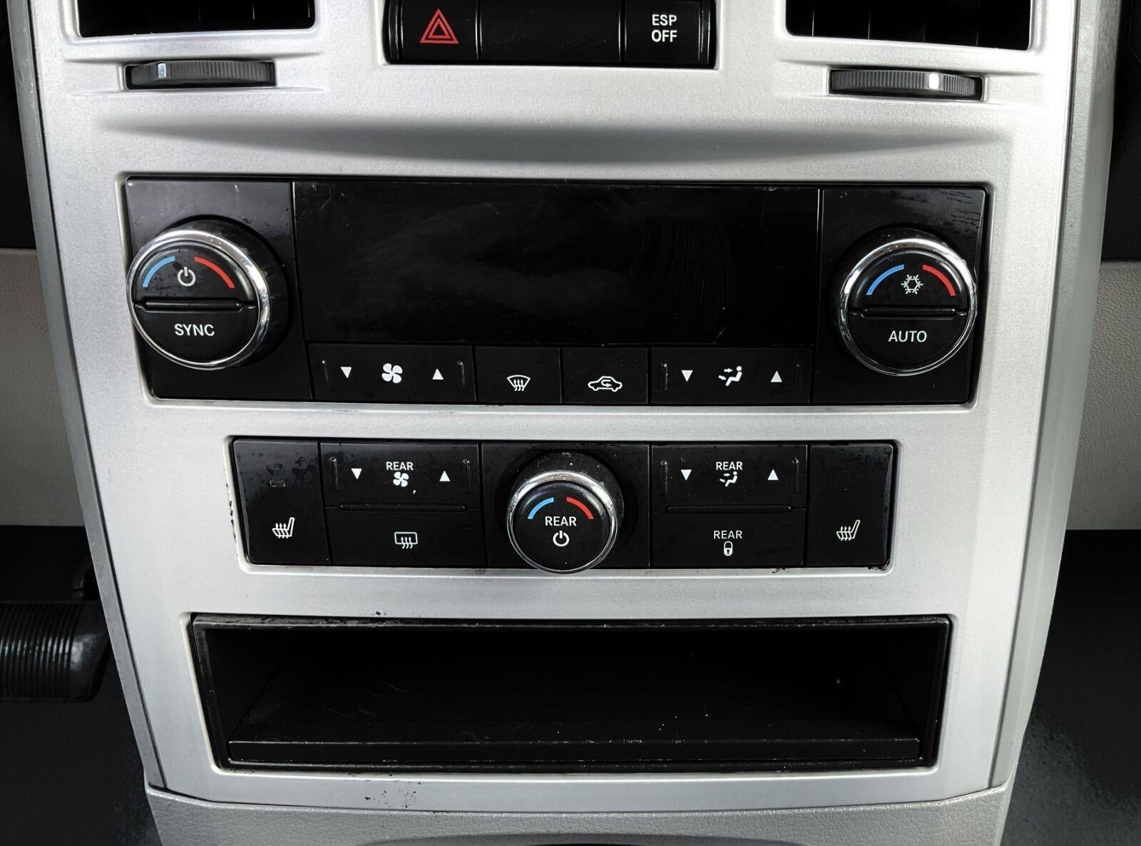 2008 Chrysler Town & Country Limited
