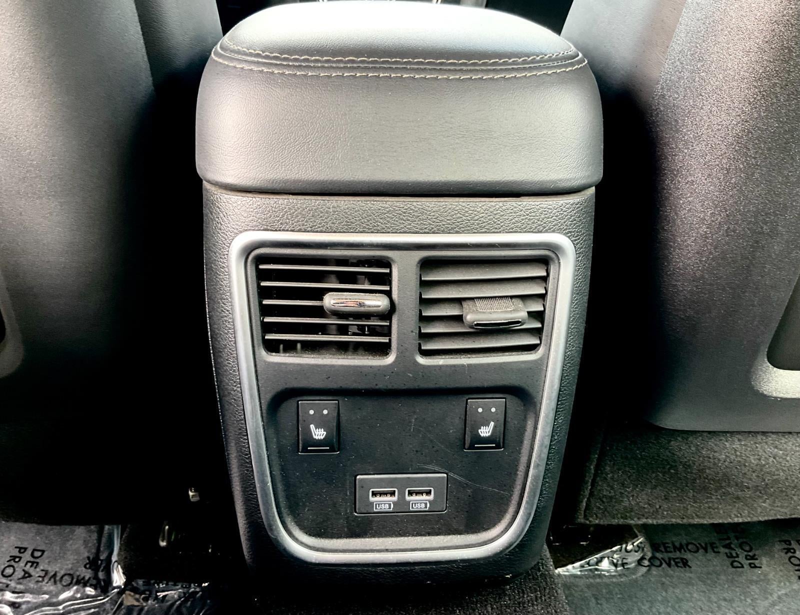2023 Chrysler 300 Touring L AWD