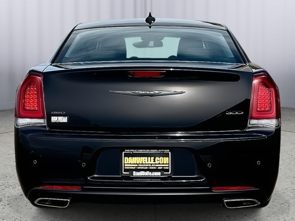 2023 Chrysler 300 Touring L AWD