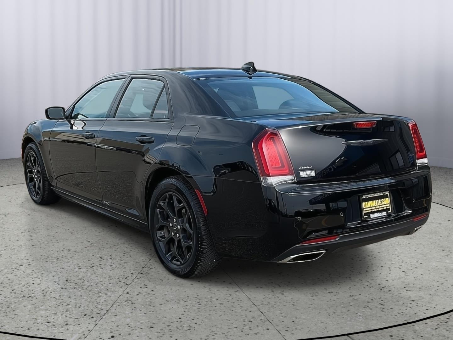 2023 Chrysler 300 Touring L AWD