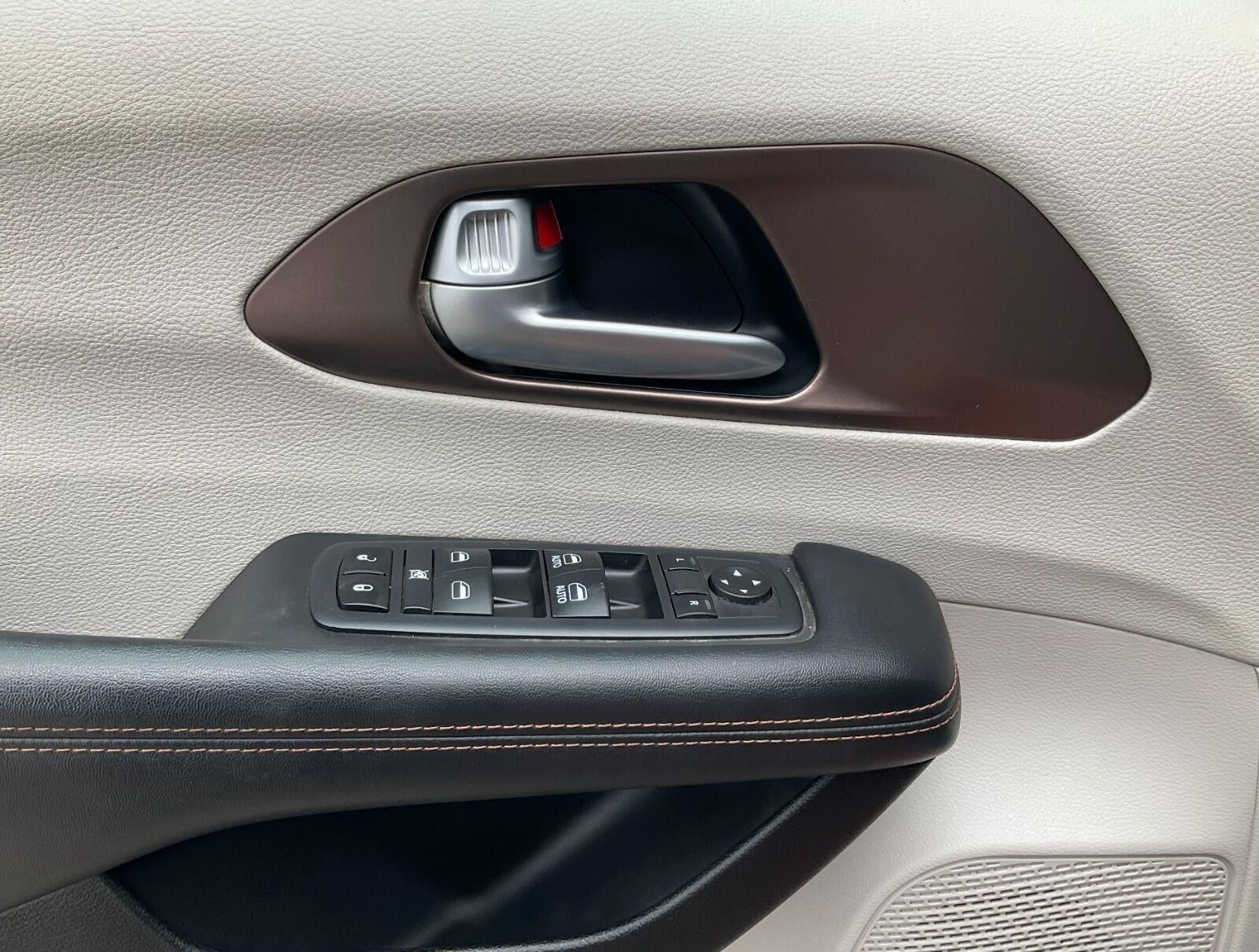 2018 Chrysler Pacifica Touring Plus